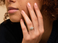 Diamond cluster on gold band