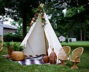 Teepee-Inspired Cocktail Hour Decor