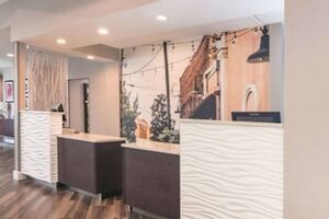 Picture of La Quinta Inn & Suites by Wyndham Atlanta Conyers