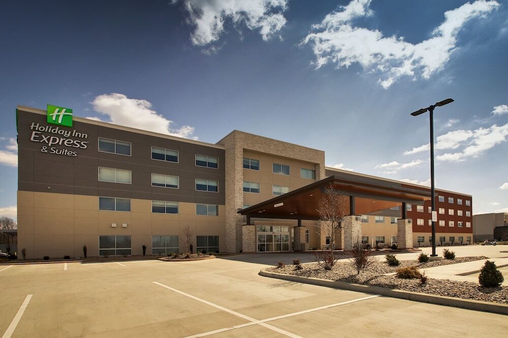 Picture of Holiday Inn Express & Suites Mount Vernon by IHG