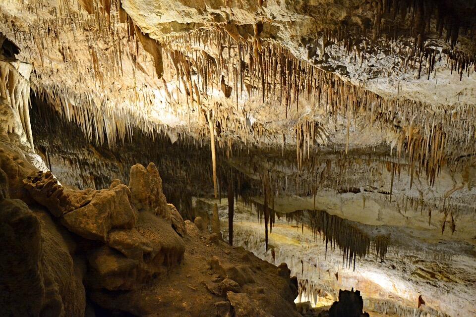 Picture of Cave of the Winds Mountain Park
