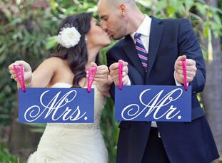 The Bride Teresa Wong, 30, works in human resources The Groom Kevin Jerkens, 32, works in marketing The Date October 28  Originally, Teresa envisioned