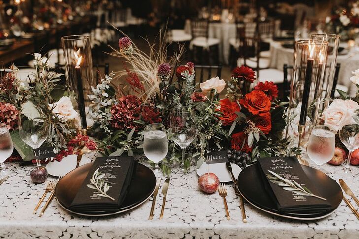Modern Black Place Settings and Moody Burgundy Centerpieces