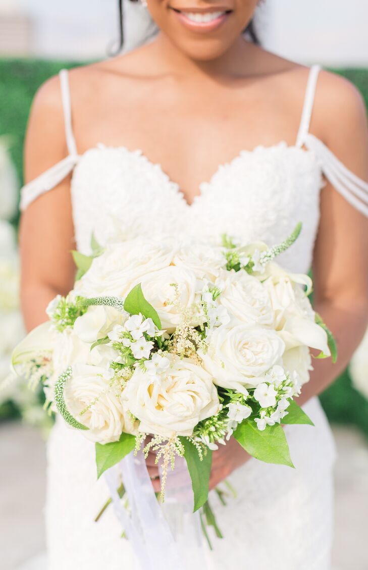 Classic White Bouquet for Wedding at The Faulkner in Jackson, Mississippi