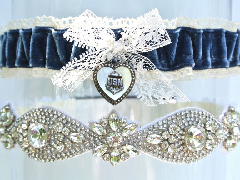 La Gartier garter