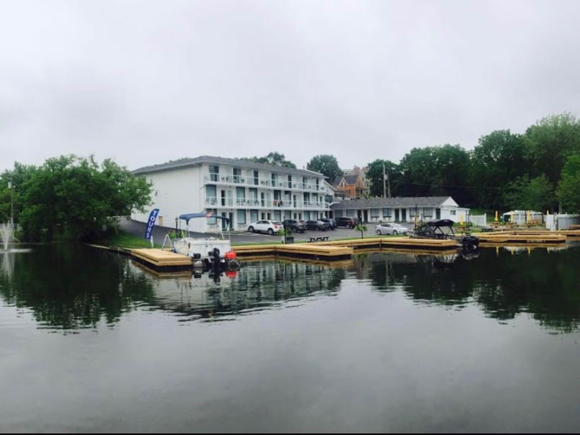 Picture of Picton Harbour Inn