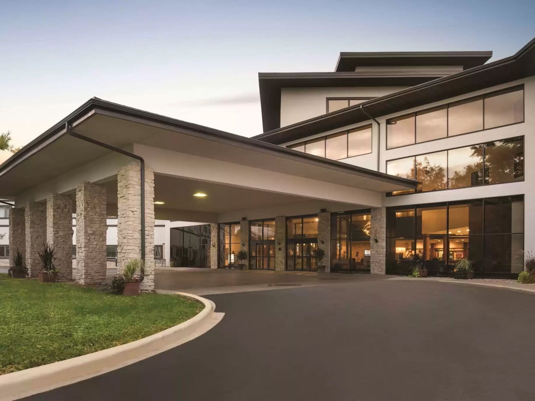Picture of Oneida Hotel