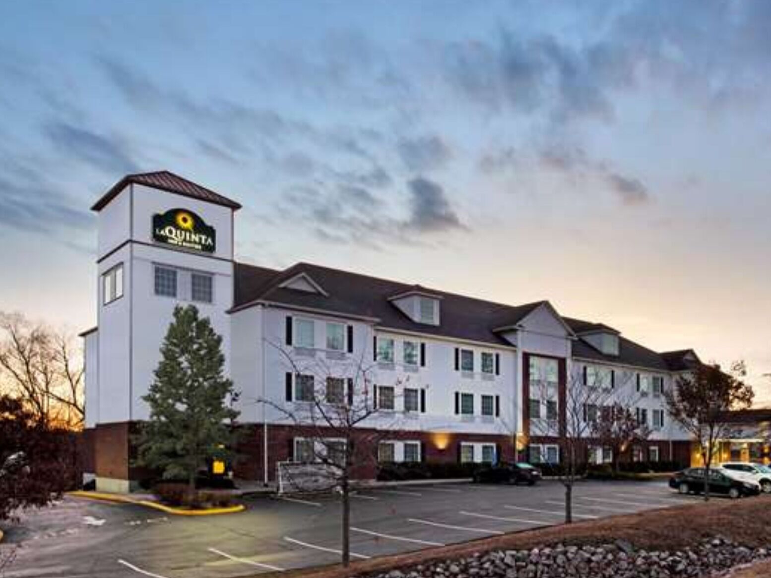 Picture of La Quinta Inn & Suites by Wyndham Stonington-Mystic Area