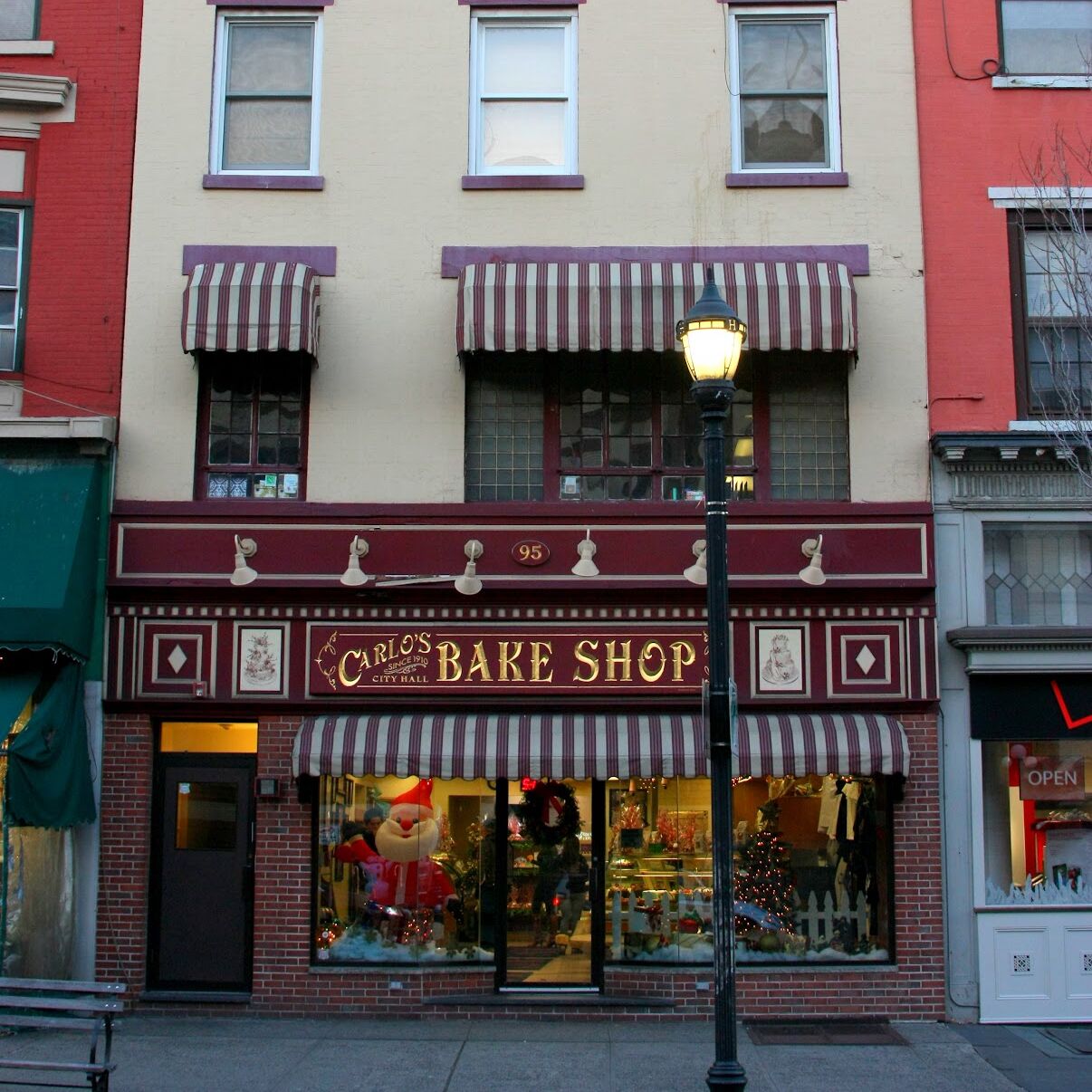 Picture of Carlo's Bake Shop