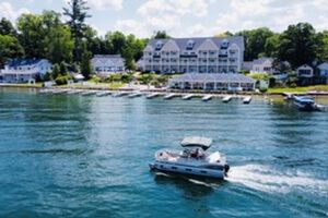 Picture of Bay Pointe Inn