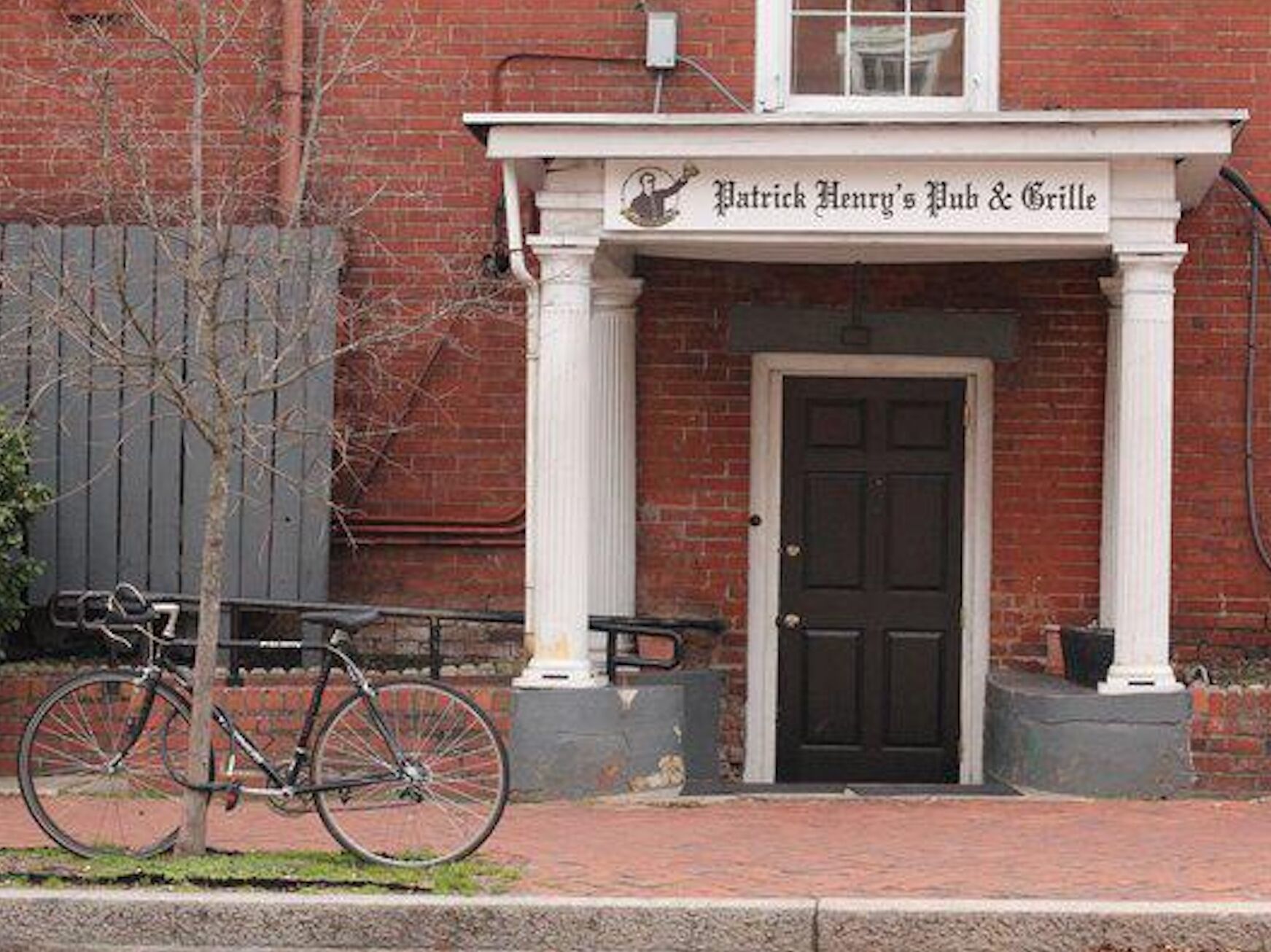 Picture of Patrick Henry's Pub & Grille