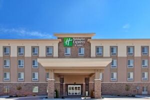 Picture of Holiday Inn Express Hotel & Suites TOPEKA NORTH