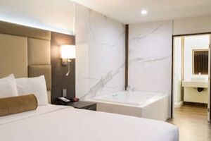 Picture of Hotel Xilo Glendale