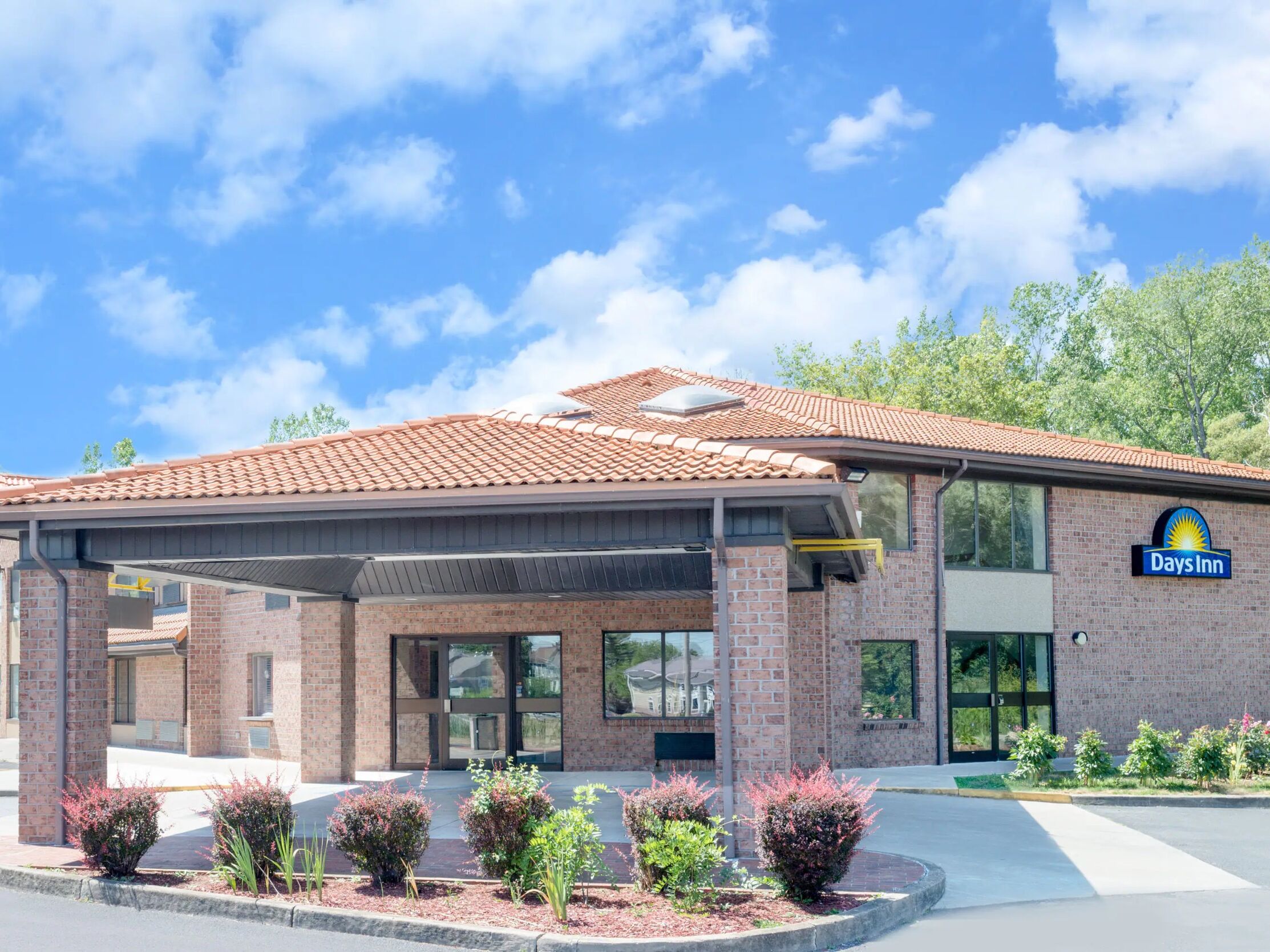 Picture of Days Inn by Wyndham Geneva/Finger Lakes