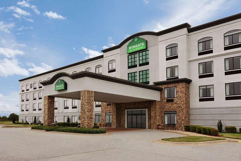 Picture of Wingate by Wyndham Bentonville Airport