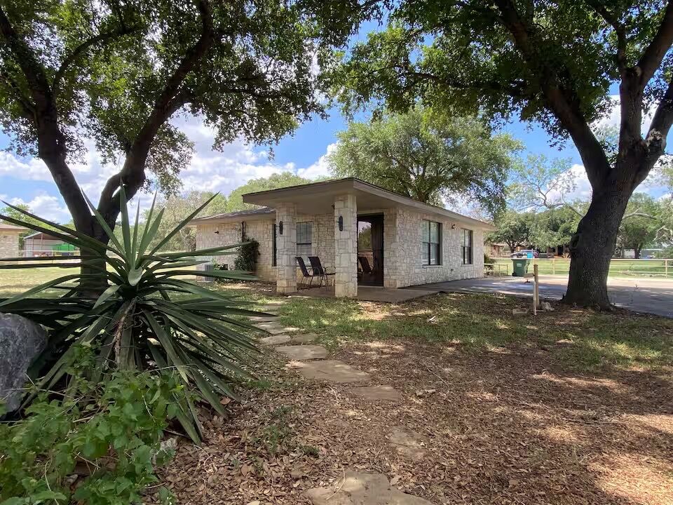Picture of County Line Cottage