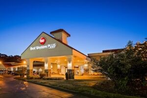 Picture of Best Western Plus North Haven Hotel