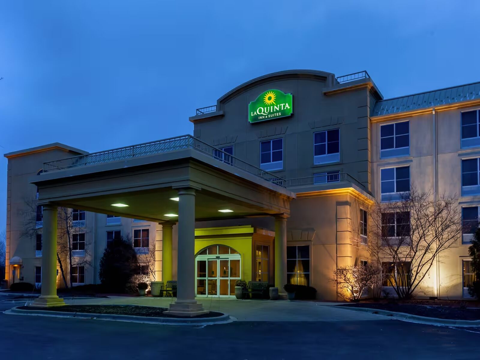 Picture of La Quinta Inn & Suites by Wyndham Milwaukee SW New Berlin