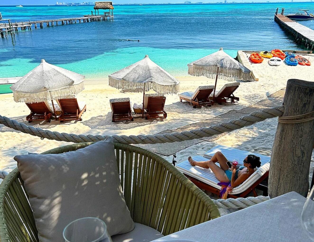 Picture of Piacere Beach Club