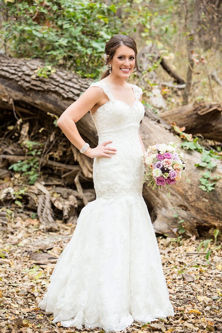 Ivory Lace Allure Bridals Trumpet-Style Wedding Dress