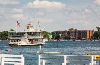 Picture of Harbor Shores on Lake Geneva