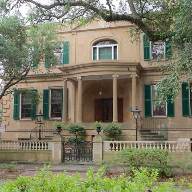 Picture of Owens-Thomas House & Slave Quarters