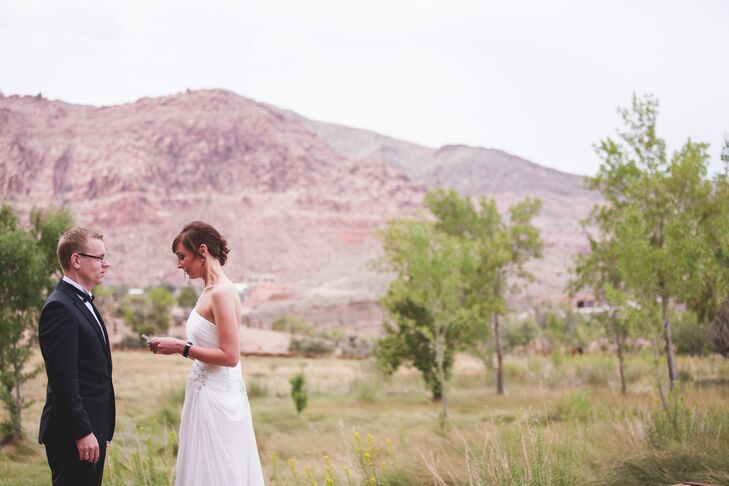 Miri Hinterkopf and Thorsten Braunoehler traveled all the way from Wilnsdorf, Germany for a memorable, romantic elopement that shows all of what Las V