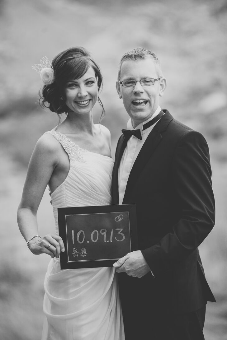 Miri and Thorsten traveled all the way from Wildnsdorf, Germany for a memorable and romantic elopement in the wilderness of Las Vegas, Nevada.