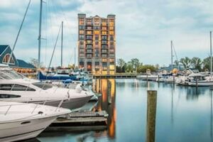 Picture of Shoreline Inn & Conference Center Ascend Hotel Collection