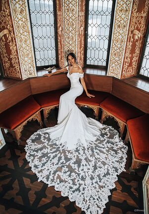 Disney Fairy Tale Weddings D264 - Jasmine Fit-and-Flare Wedding Dress