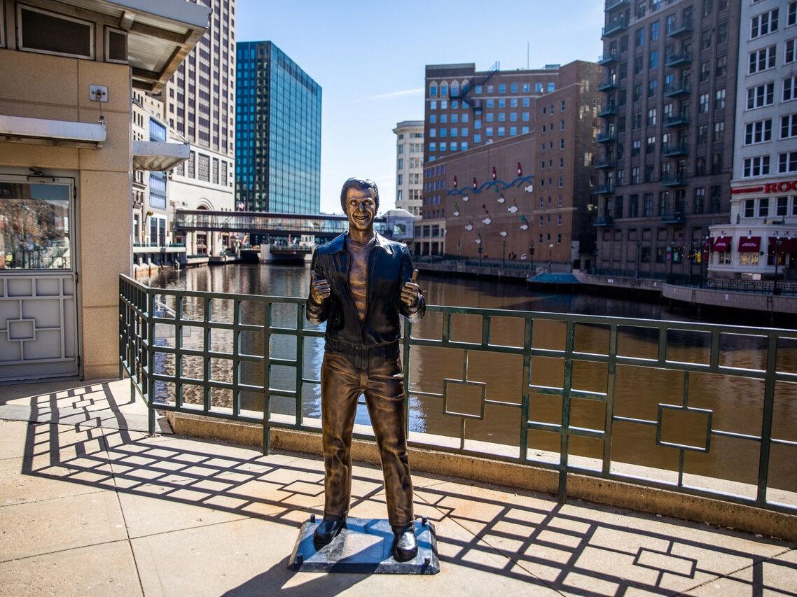 Picture of Milwaukee River Walk
