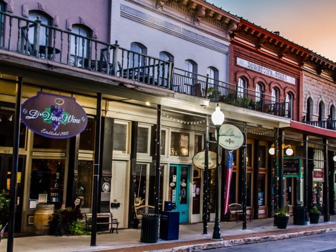 Picture of Historic Granbury Square
