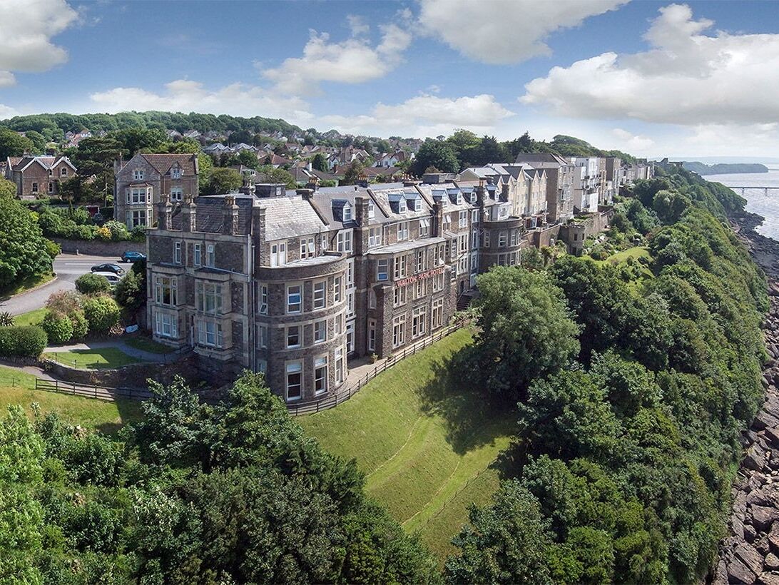 Picture of Walton Park Hotel