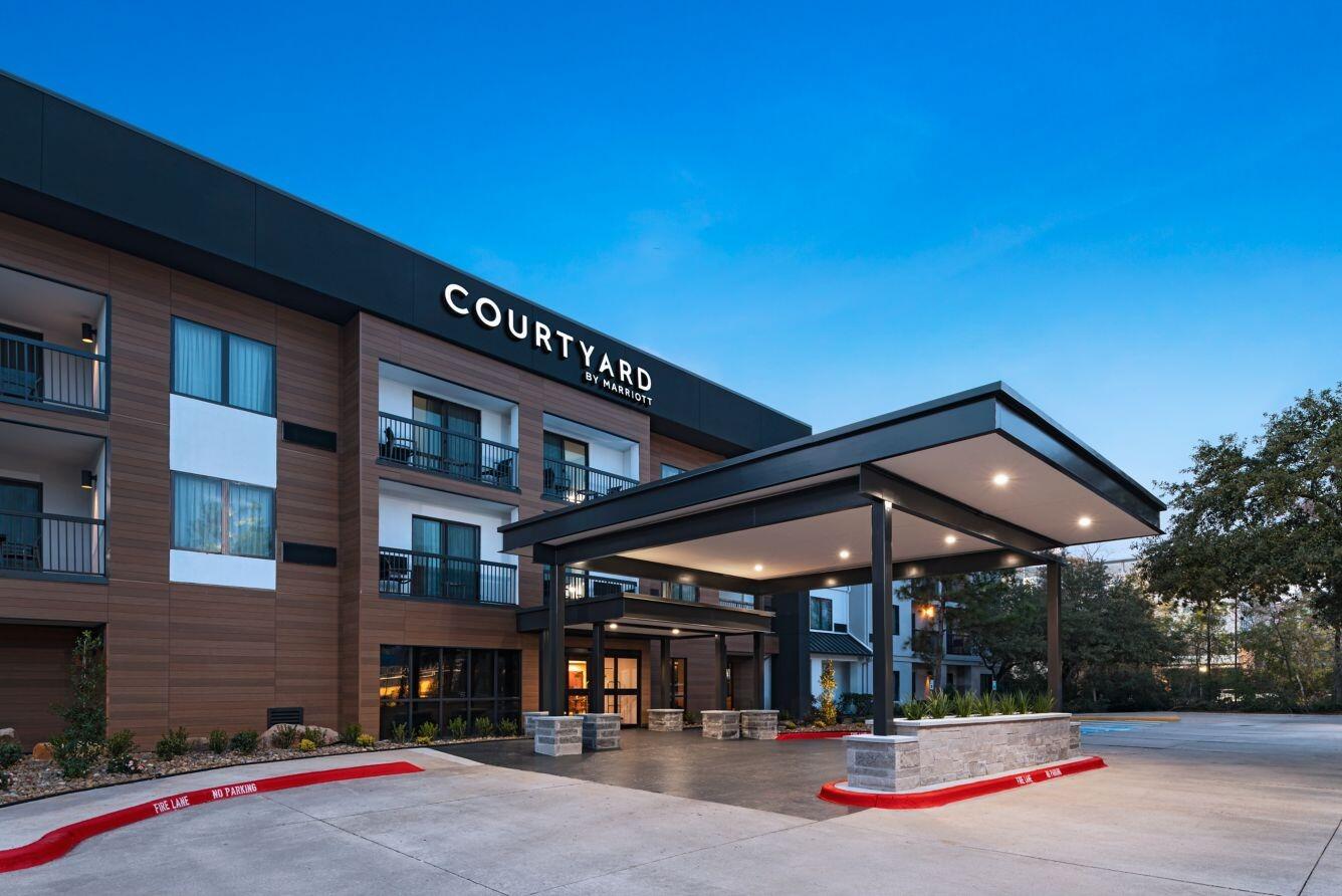 Picture of Courtyard Houston The Woodlands