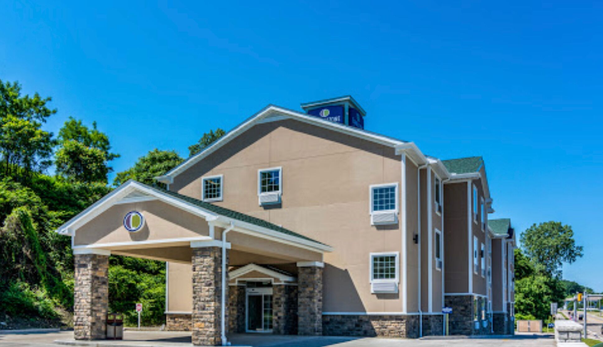 Picture of Cobblestone Hotel &Suites (Bayfront Location)