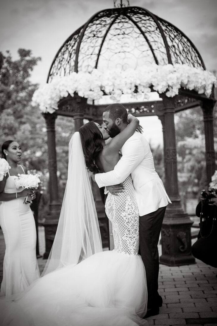 Bride and Groom at the Gramercy at Lakeside Manor
