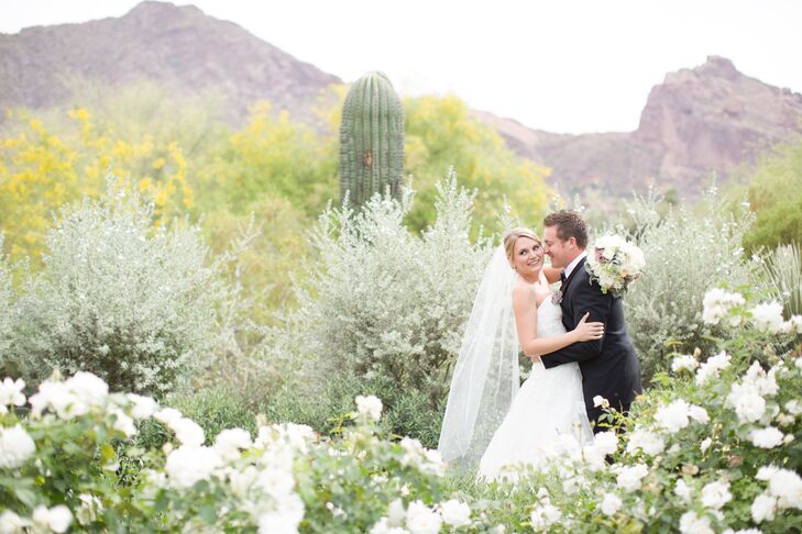 Kathleen McCaffrey (24 and a teacher) and Aaron Flick (33 and an insurance advisor) planned a chic romantic wedding with a note of rustic flair at El 