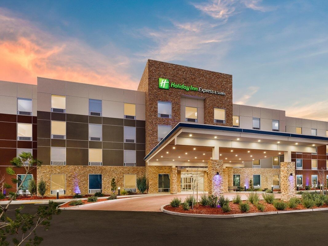 Picture of Holiday Inn Express & Suites Oakhurst-Yosemite Park Area, an IHG Hotel