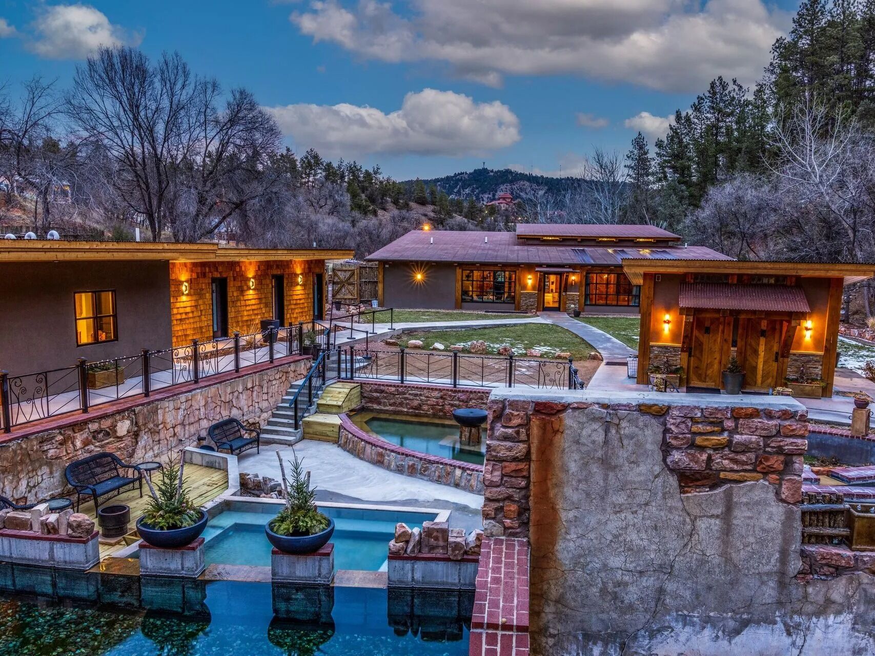 Picture of Moccasin Springs Natural Mineral Springs/Spa