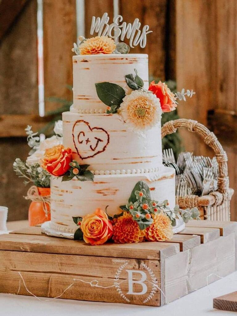Wedding Cake Stands That'll Instantly Elevate Your Dessert
