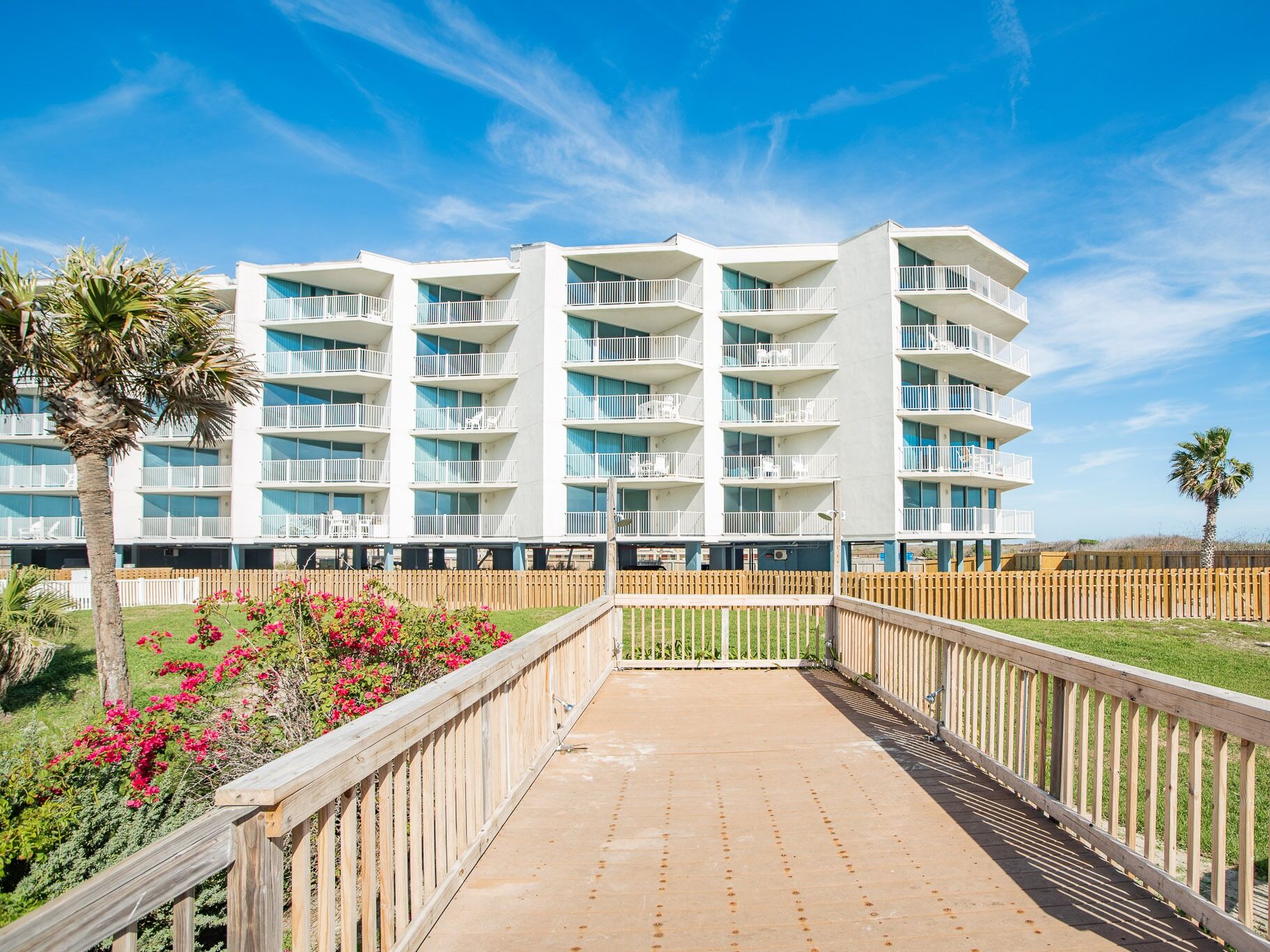 Picture of Sandcastle Condominiums & Event Center