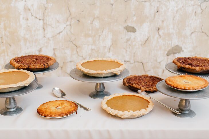 In addition to a traditional Jamaican wedding cake, baked by Heather's grandmother and aunt, guests could also feast on apple, pumpkin or pecan pies.