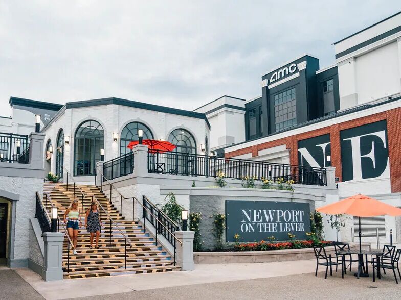 Picture of Newport on the Levee