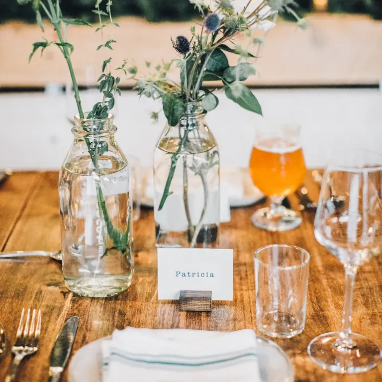 Rustic wood place card holder idea