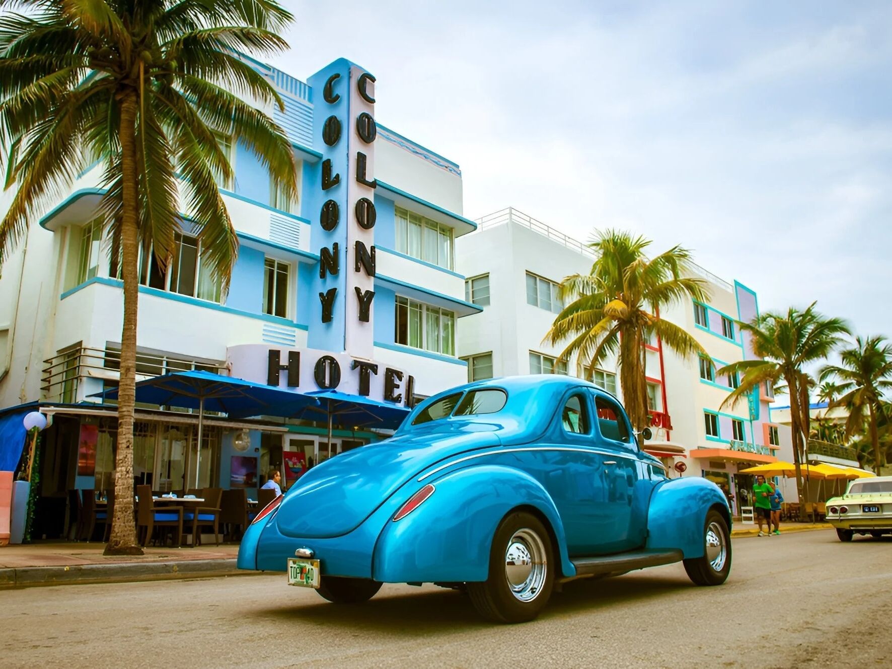 Picture of Walk down Ocean Drive in Miami