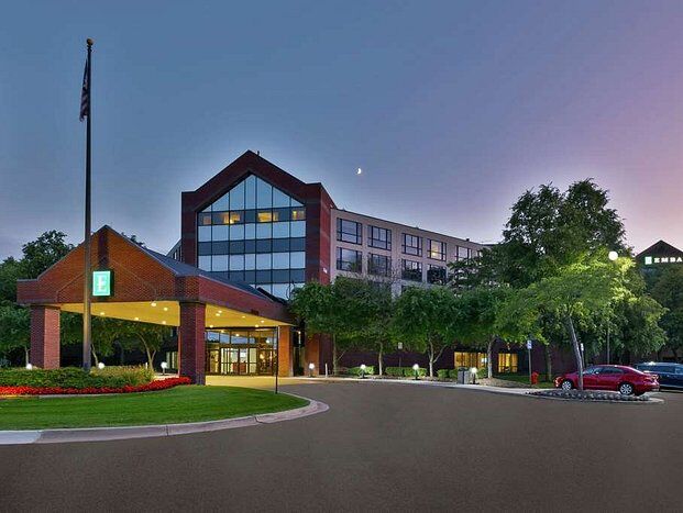 Picture of Embassy Suites - Auburn Hills