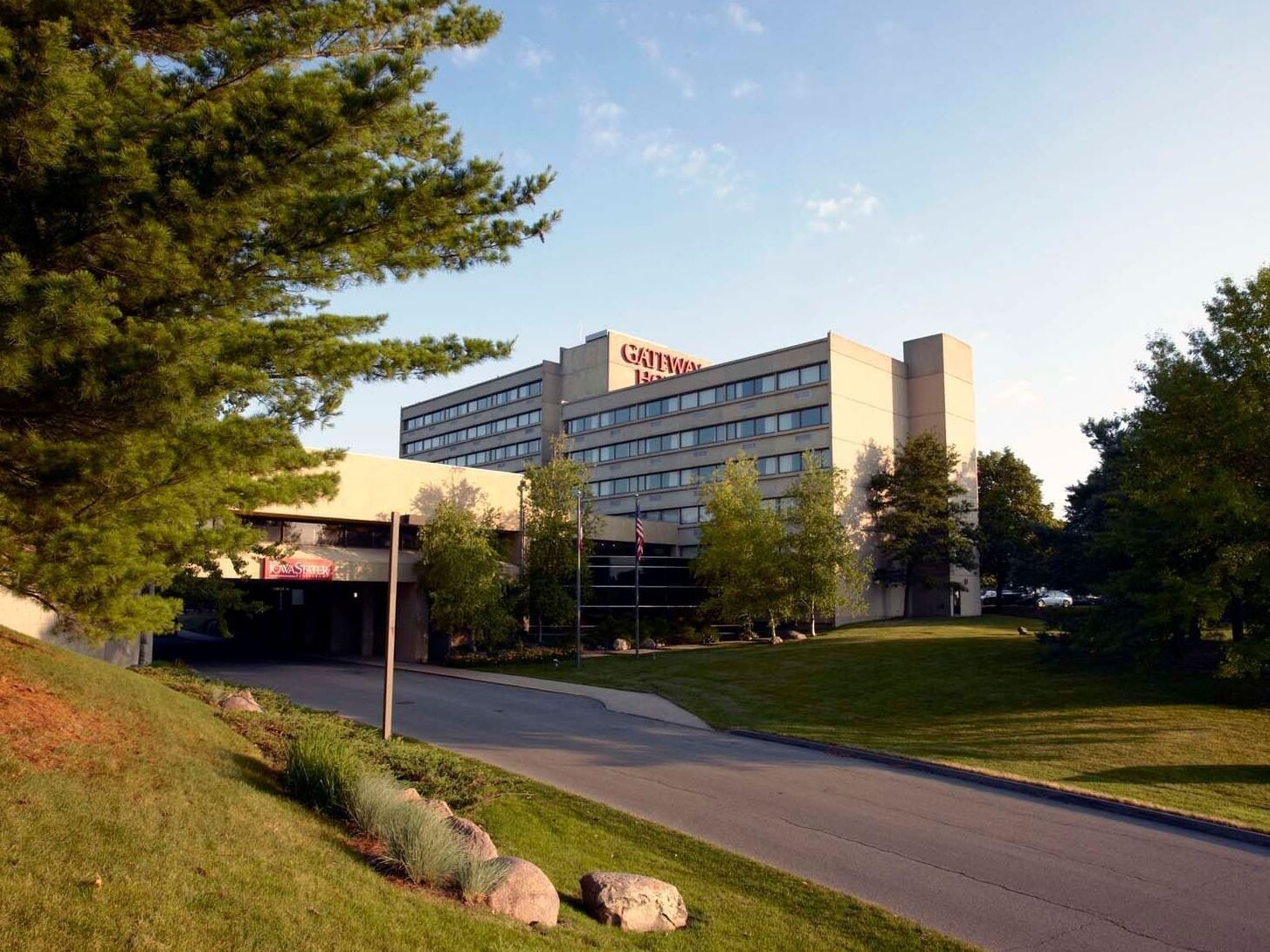 Picture of Gateway Hotel & Conference Center