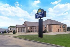 Picture of Days Inn & Suites by Wyndham Florence / Jackson Area