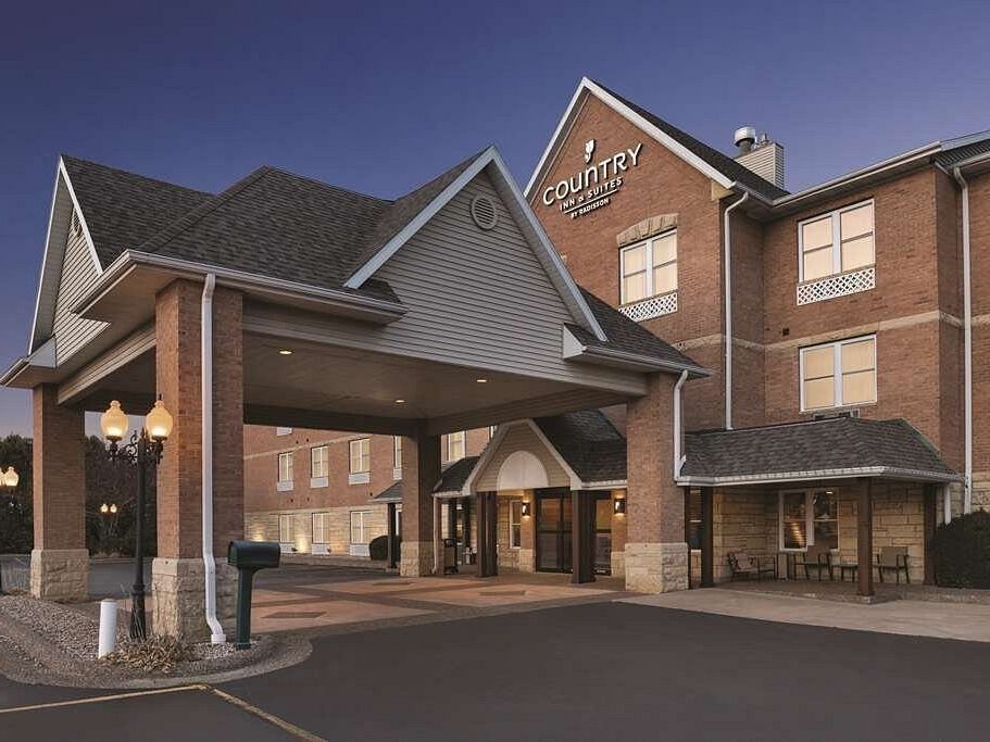 Picture of Country Inn & Suites by Radisson, Galena, IL