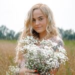 Emily Graves 